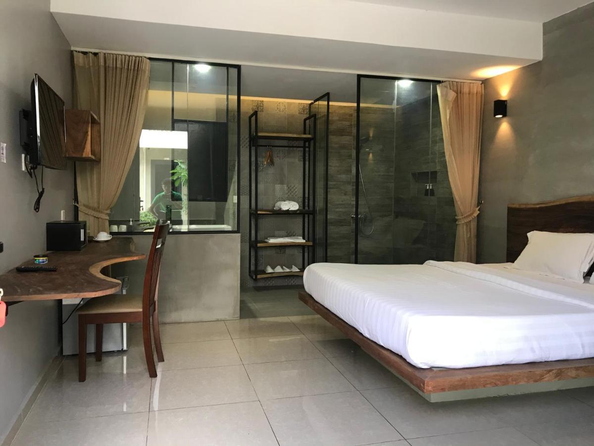 Bk Hotel Phnom Penh Eksteriør bilde