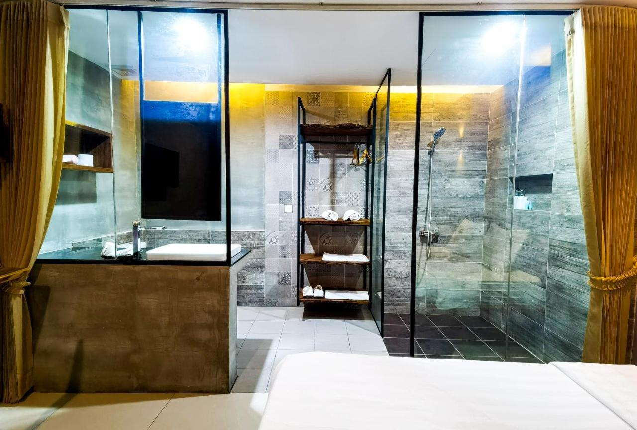 Bk Hotel Phnom Penh Eksteriør bilde